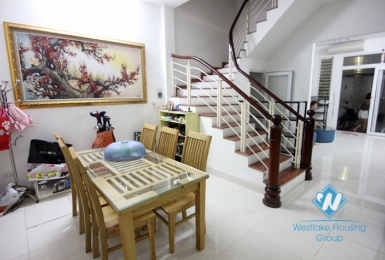 Cheap and nice house with 04 bedrooms for rent in Tay Ho area 